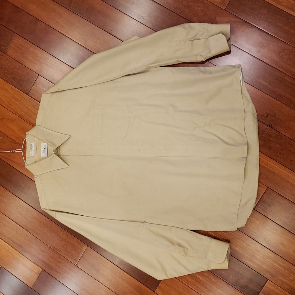 Men's Louis Roth brand button down long sleeve shirt. 17 34/35